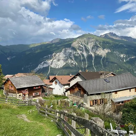 Arvenstube - Wergenstein Apartmán *